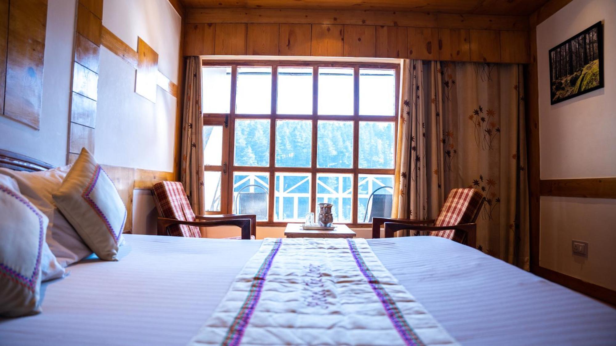 The Conifer Hotel Manāli Exterior foto