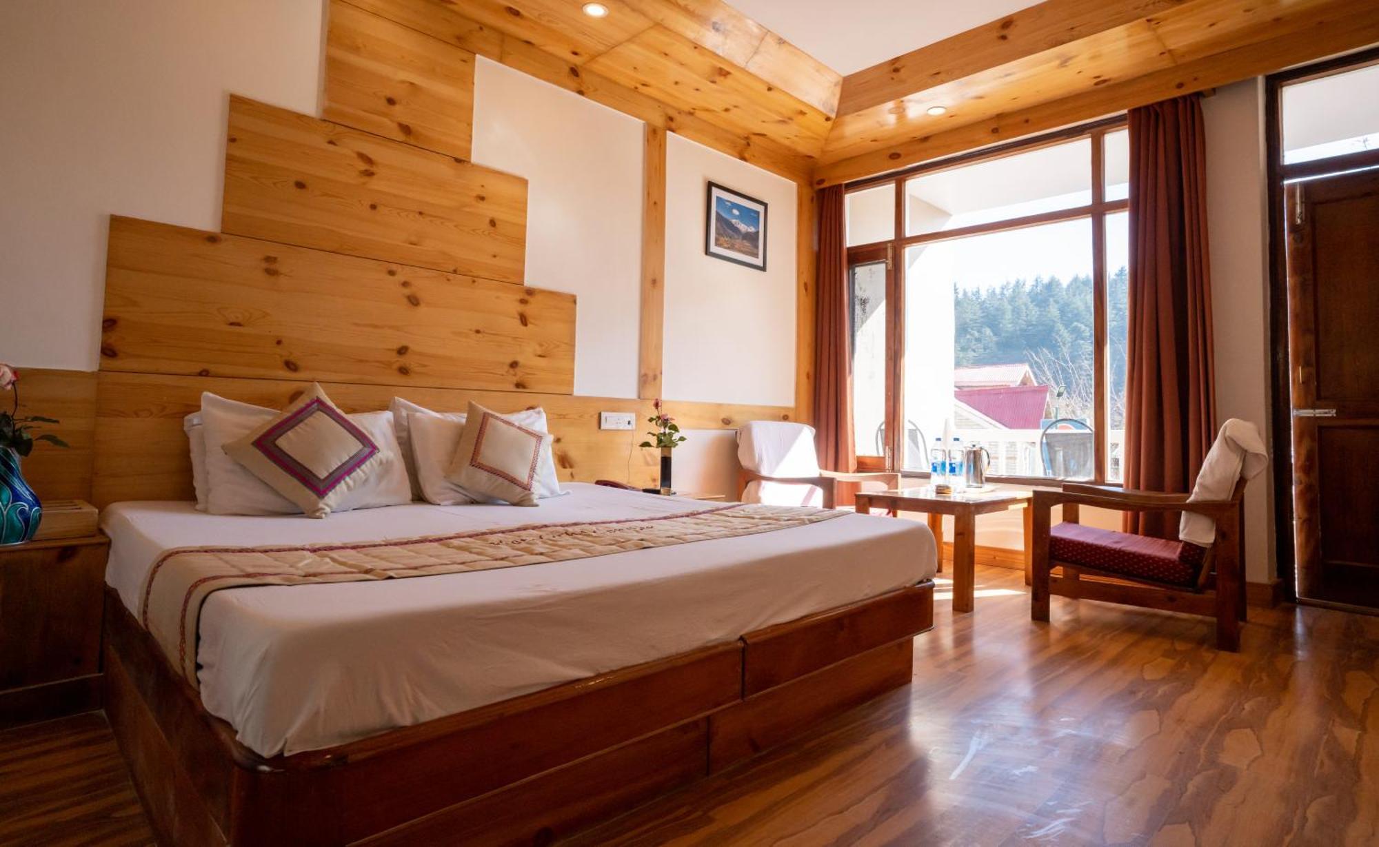 The Conifer Hotel Manāli Exterior foto